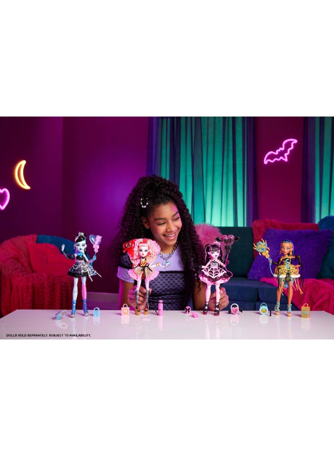 مونستر هاي Scary Sweet Birthday Doll, Cupid Asteria in Pink and Red Party Dress with Themed Accessories like Invite, Balloon, Gift and More - Image 2